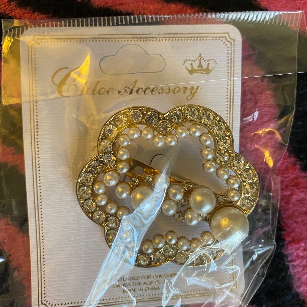 Brooch